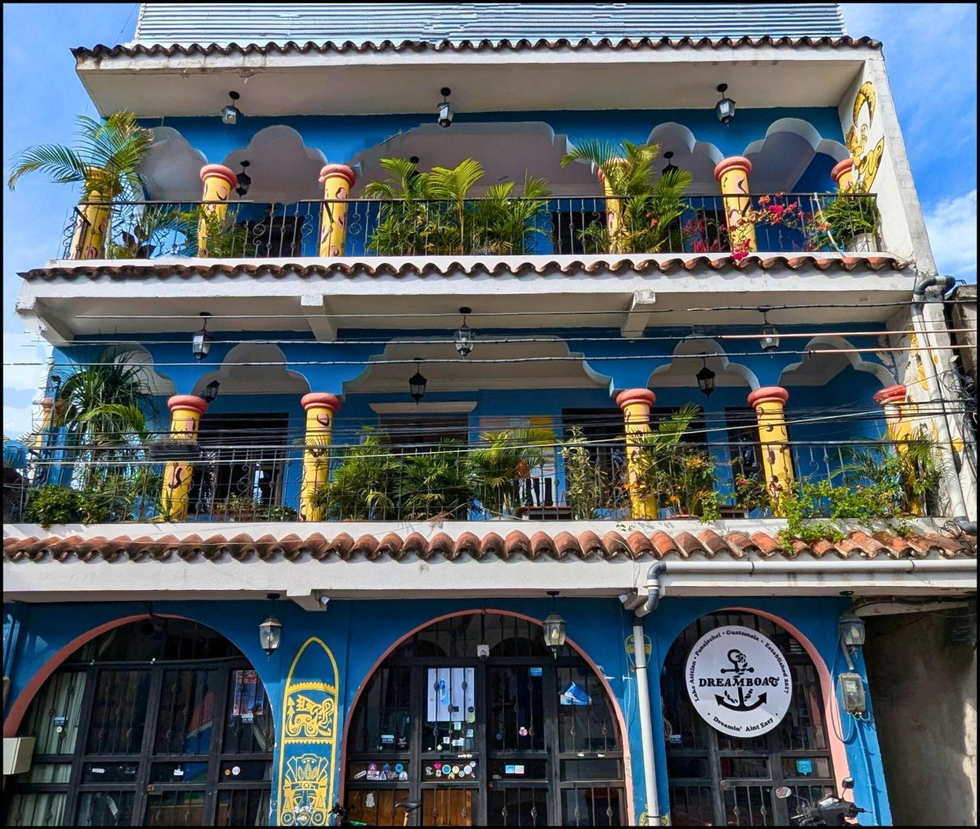 Dreamboat Hostel Panajachel Exterior foto